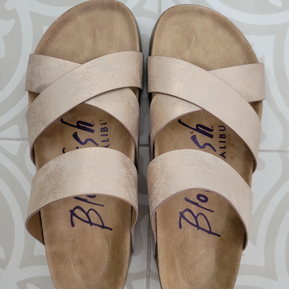Light pink, glittery slides